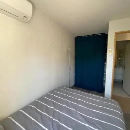 Apartment A 15 Min De La Plage, Piscine, Joli T2 Renove Frejus